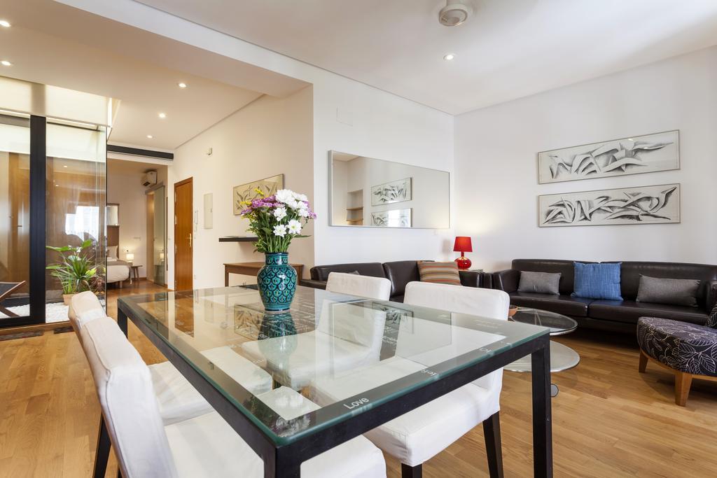 Artist's Charming Design - Space Maison Apartment *