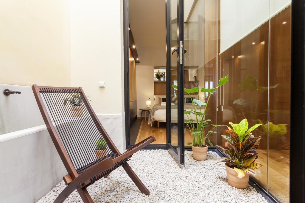 Artist's Charming Design - Space Maison Apartment *